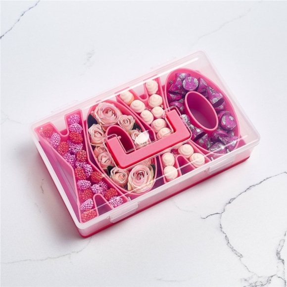 NWT Cook With Color CWC Valentine XOXO Snackle Box - Picture 1 of 3